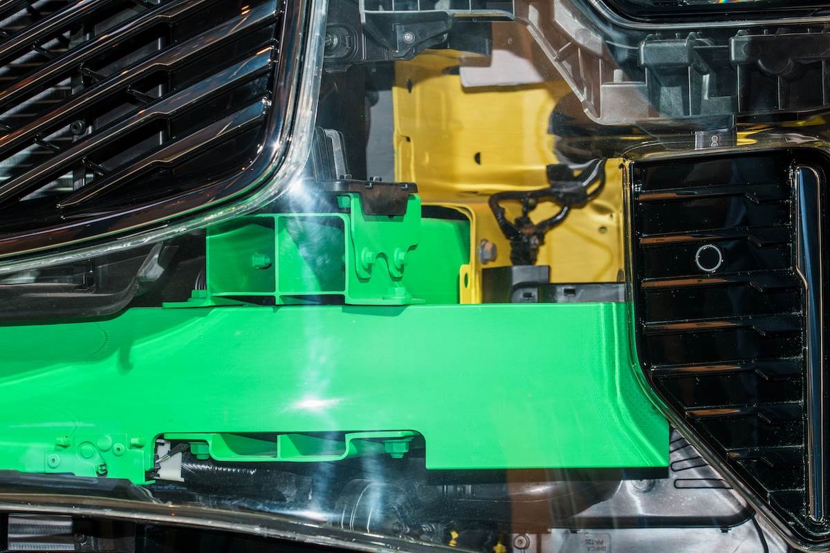 XC90以不同等級的鋼材設計出具有彈性的潰縮區，在事故發生時，能有效吸收並分散撞擊能量達到保護乘客安全。（圖／林昱丞攝影）