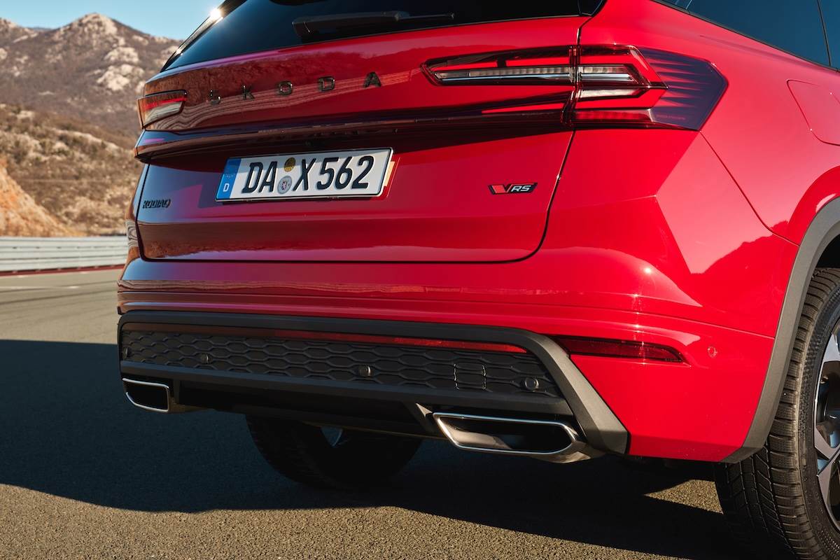 全新Kodiaq RS 4x4外觀配備「專屬RS運動化外觀套件」。(圖/Skoda Taiwan提供)