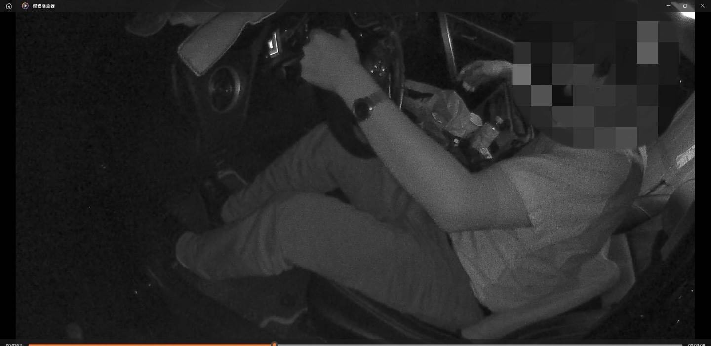 警方盤查男子_0