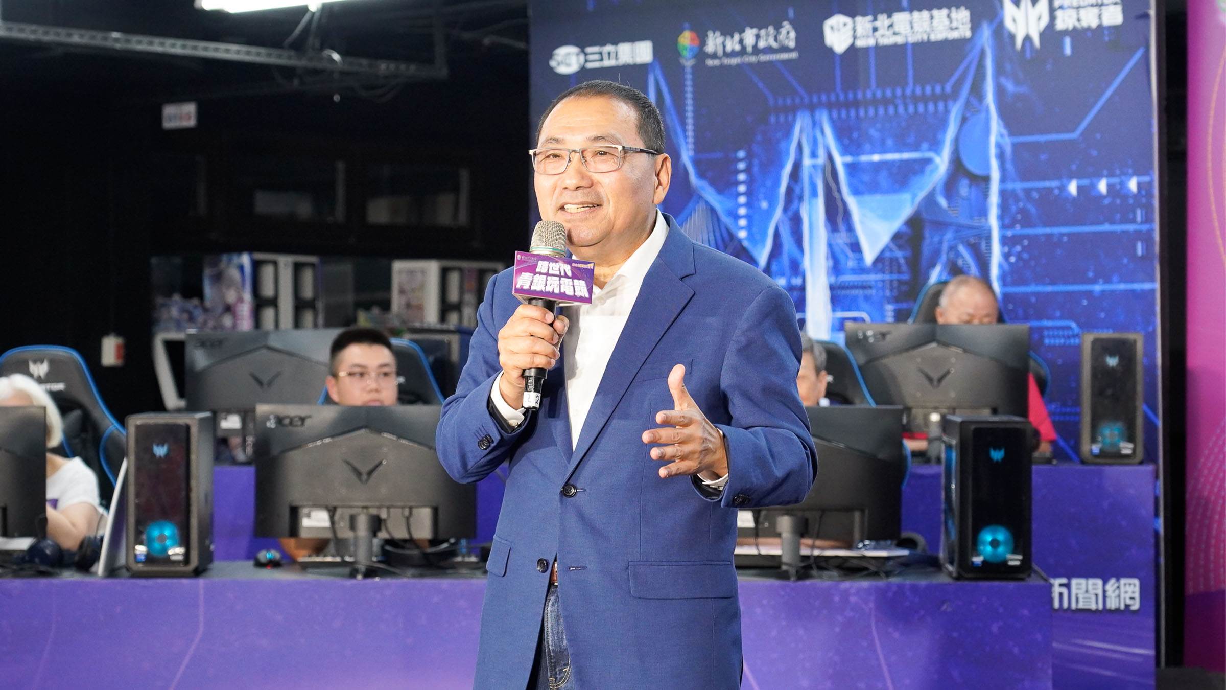 侯友宜表示，希望長輩能享受電競帶來的快樂，透過電競更可紓壓、訓練反應力、拉近與年輕人的距離。（圖／新北市政府社會局提供）