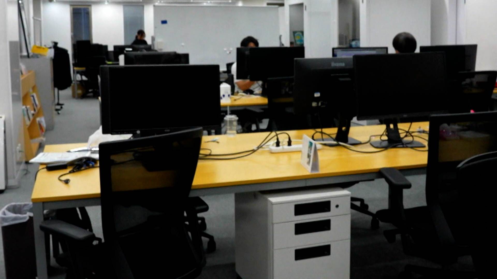 WealthPark 採用混合辦公模式，縮小辦公面積，提升空間靈活度與成本效益。（圖／東森新聞）