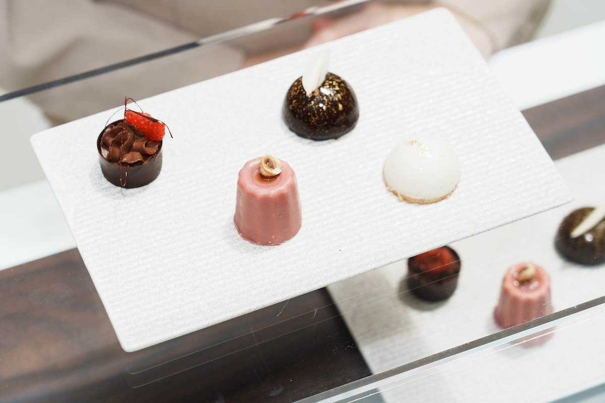 Range Rover攜手擁有米其林三星經驗的甜點主廚韓慧婷Una Han精心策劃專屬巧克力甜點。（圖／林昱丞攝影）