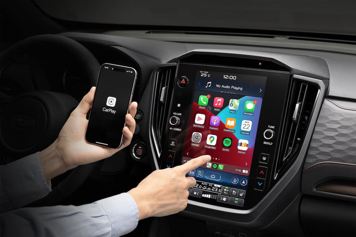 中央配備11.6吋直立式多媒體觸控螢幕，支援Apple CarPlay與Android Auto。（圖／意美汽車提供）