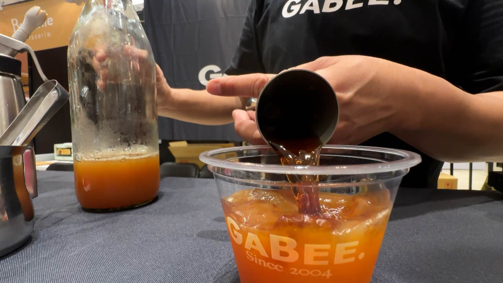 臺東紅烏龍前進臺北參加茶嶼風格節以及<a href='/search/tags/500甜/' target='_blank'>500甜</a>盛會。（圖／東森新聞）