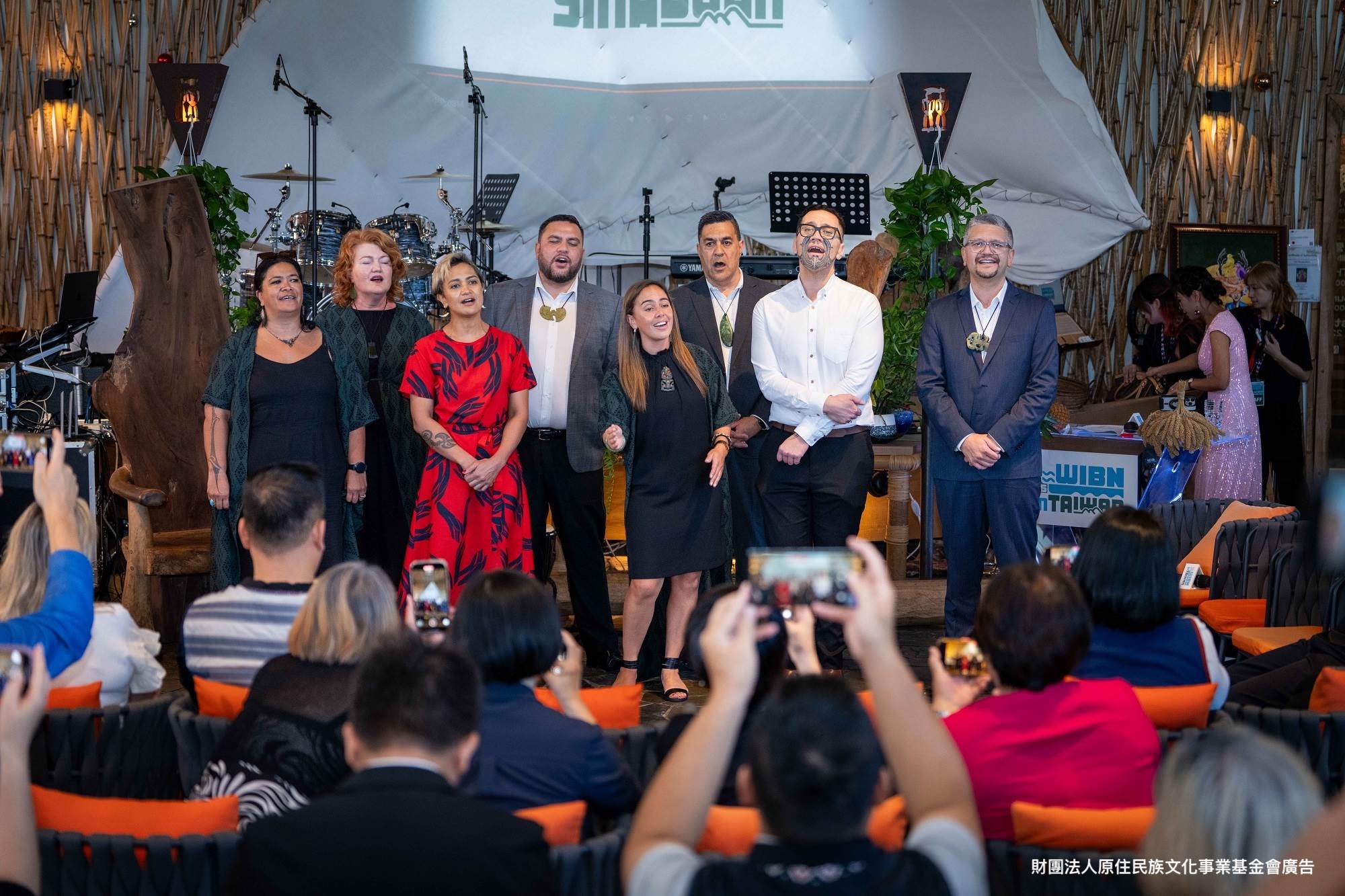 3-Whakaata Māori 紐西蘭毛利台的WIBN成員們一起在TITV20週年慶記者會演唱送上祝福。原文會提