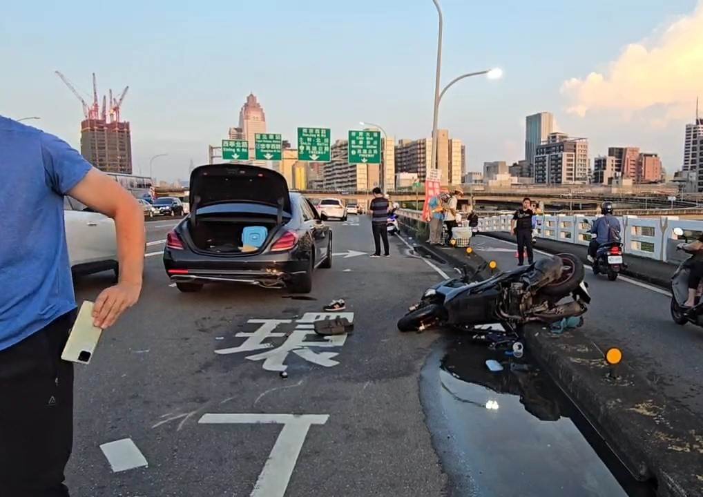 96b45943-cf72-4358-ae72-826ae7118914.mp4_snapshot_00.02