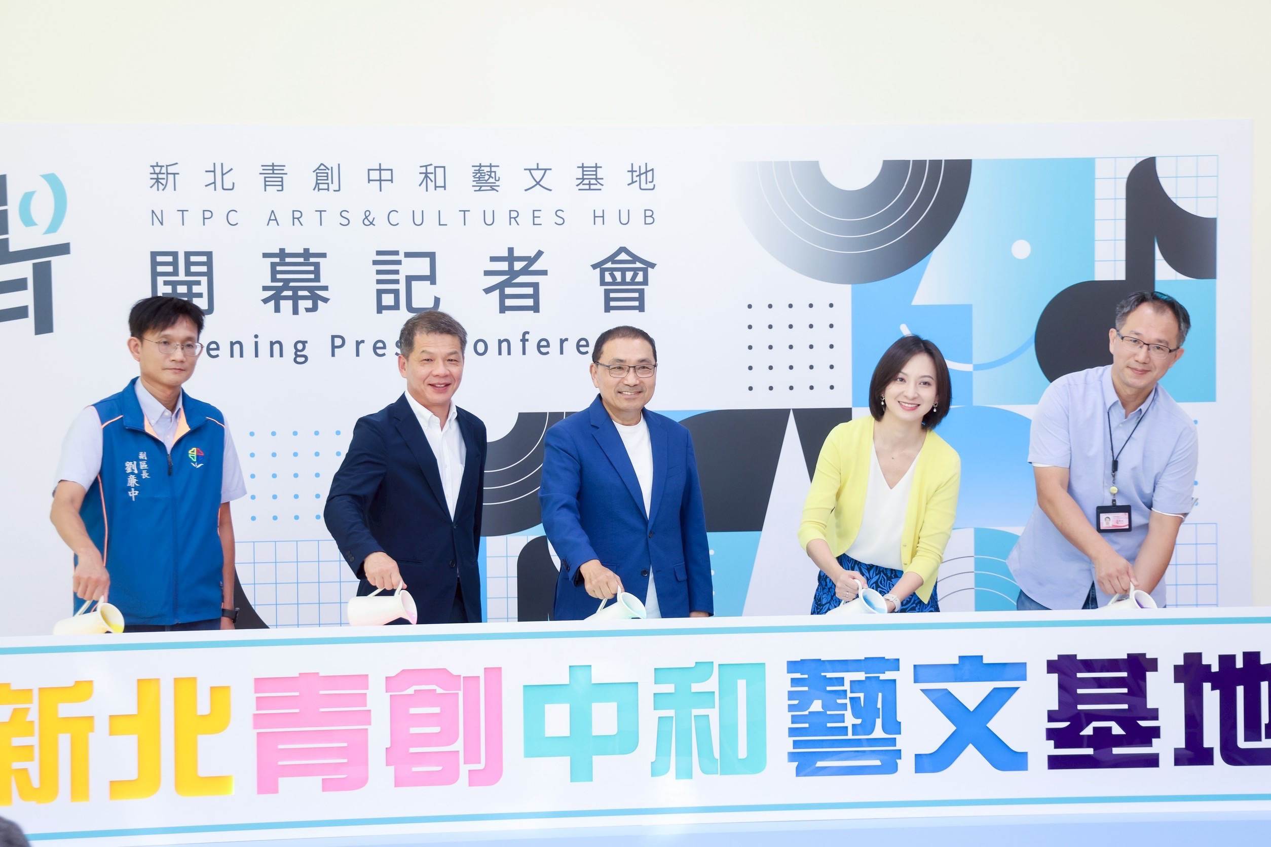 侯友宜無論是藍綠都有高民調的結果，牽動藍營在新北市的佈局。翻攝畫面