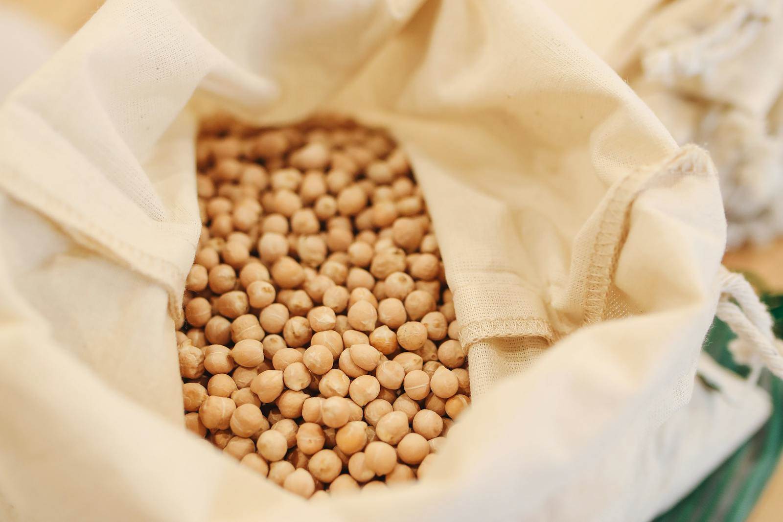 pexels-polina-tankilevitch-3735181