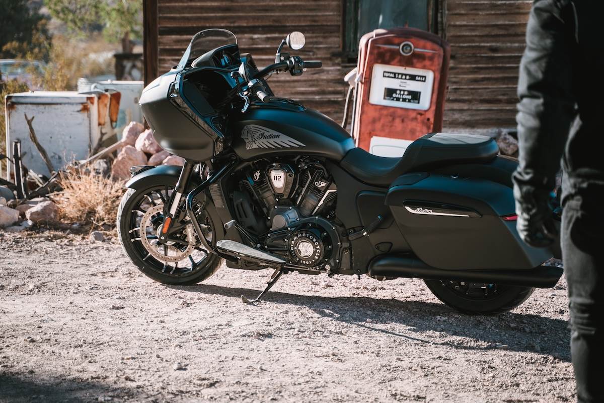 Challenger則以「性能巡航」為定位，擁有更流線且現代化的外觀設計，將整流罩與車身線條融合，展現出與賽道血統緊密連結的風格。（圖／海德生貿易提供）