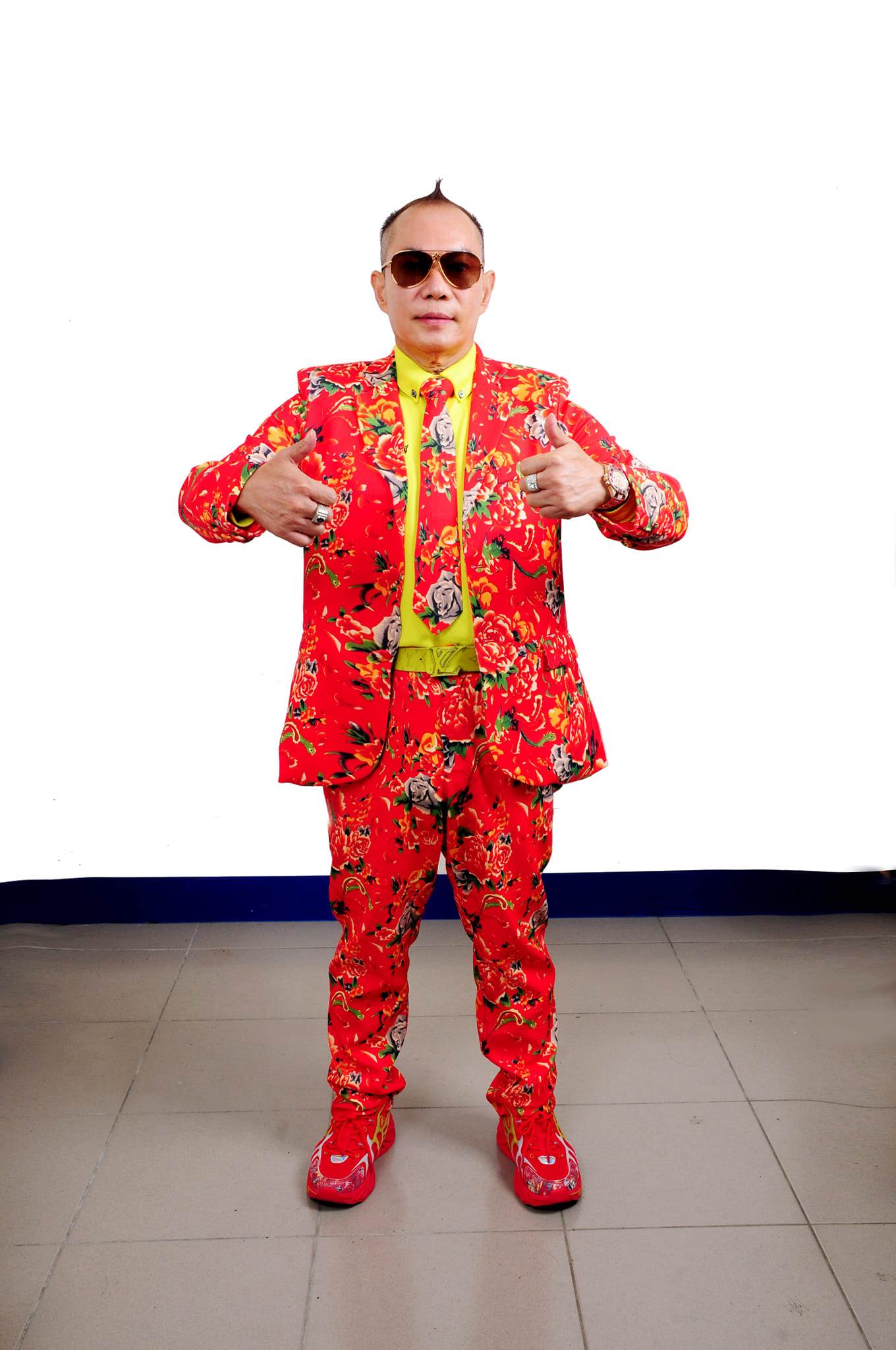 胡漢龑也不避諱在社群或公開場合談論家庭與事業。（圖／翻攝自啟德機械起重工程-股公司臉書）