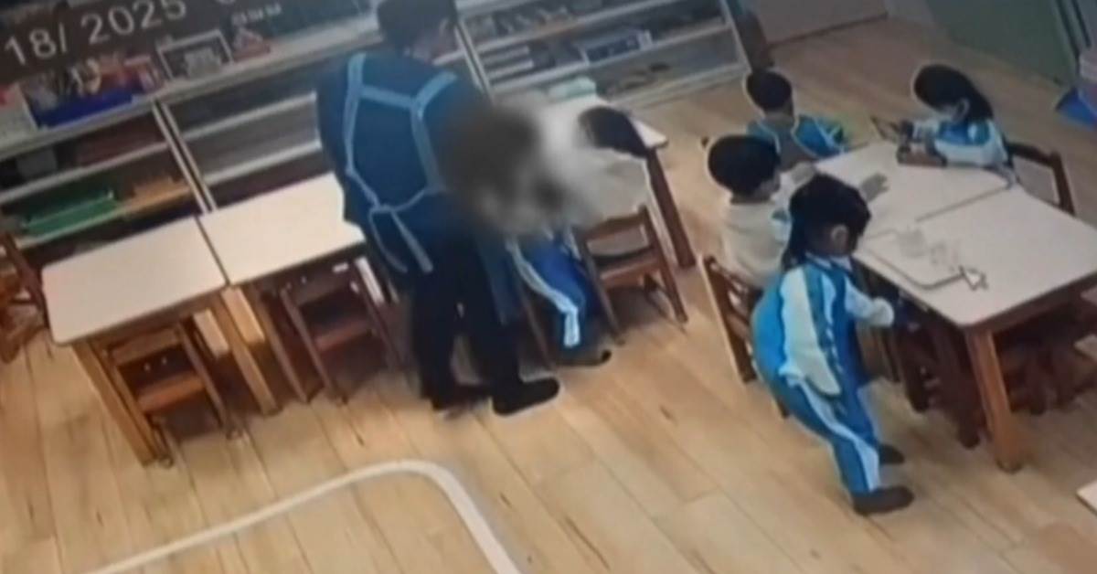 多名家長控訴，孩子在園內不僅被打巴掌、掐脖子，還被強迫餵食別人吃剩的食物。（圖／東森新聞）