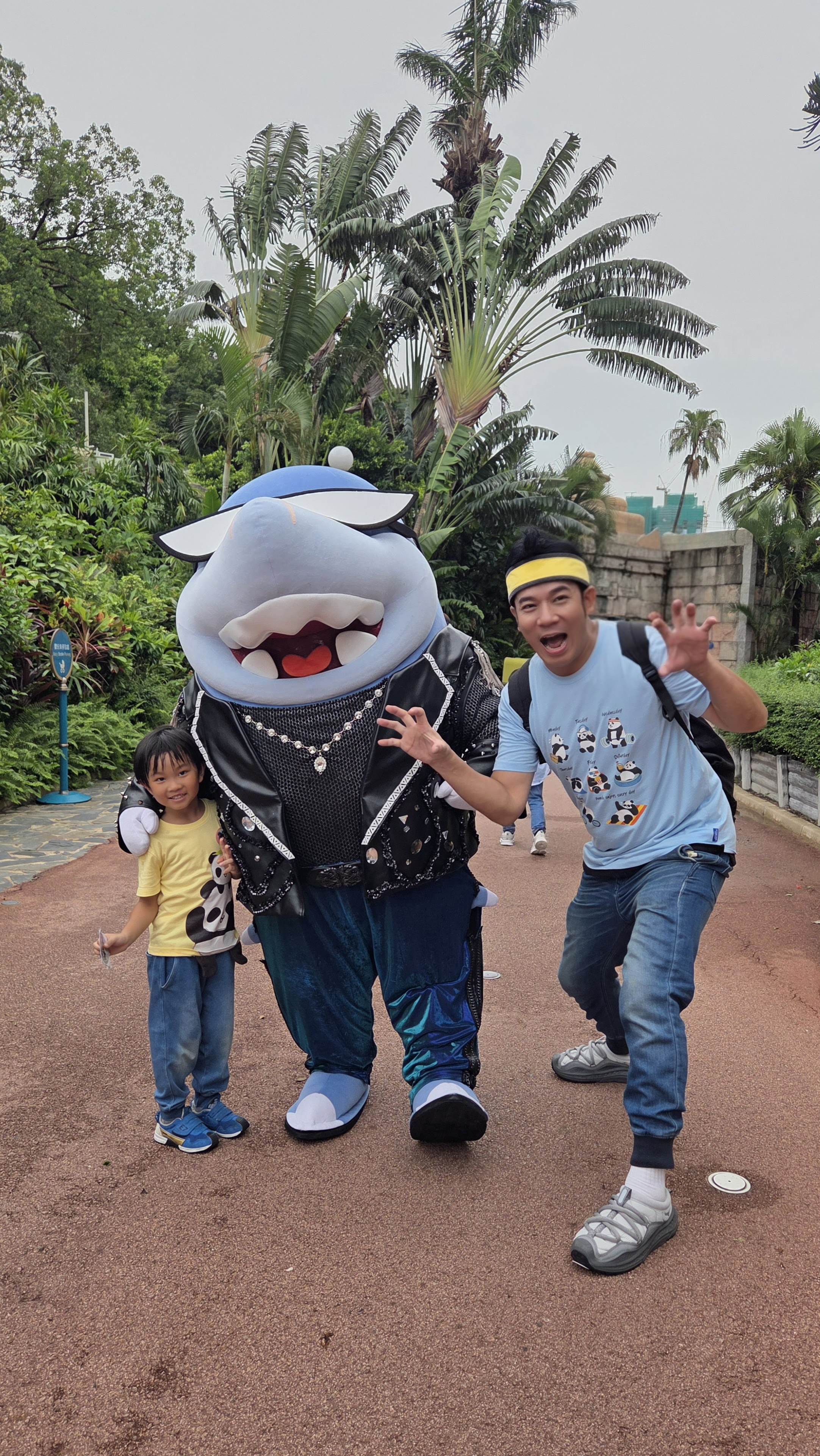 香蕉哥哥幽默喊靠小孩笑聲維持青春，引爆現場笑聲。（圖／業者提供）