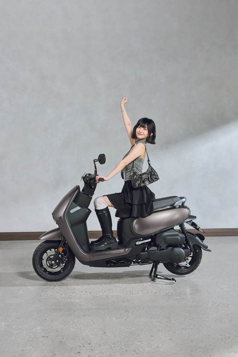 CLBCU新車色之一「棕色－摩卡棕」低調中帶有奢華的質感特色。（圖／SYM提供）