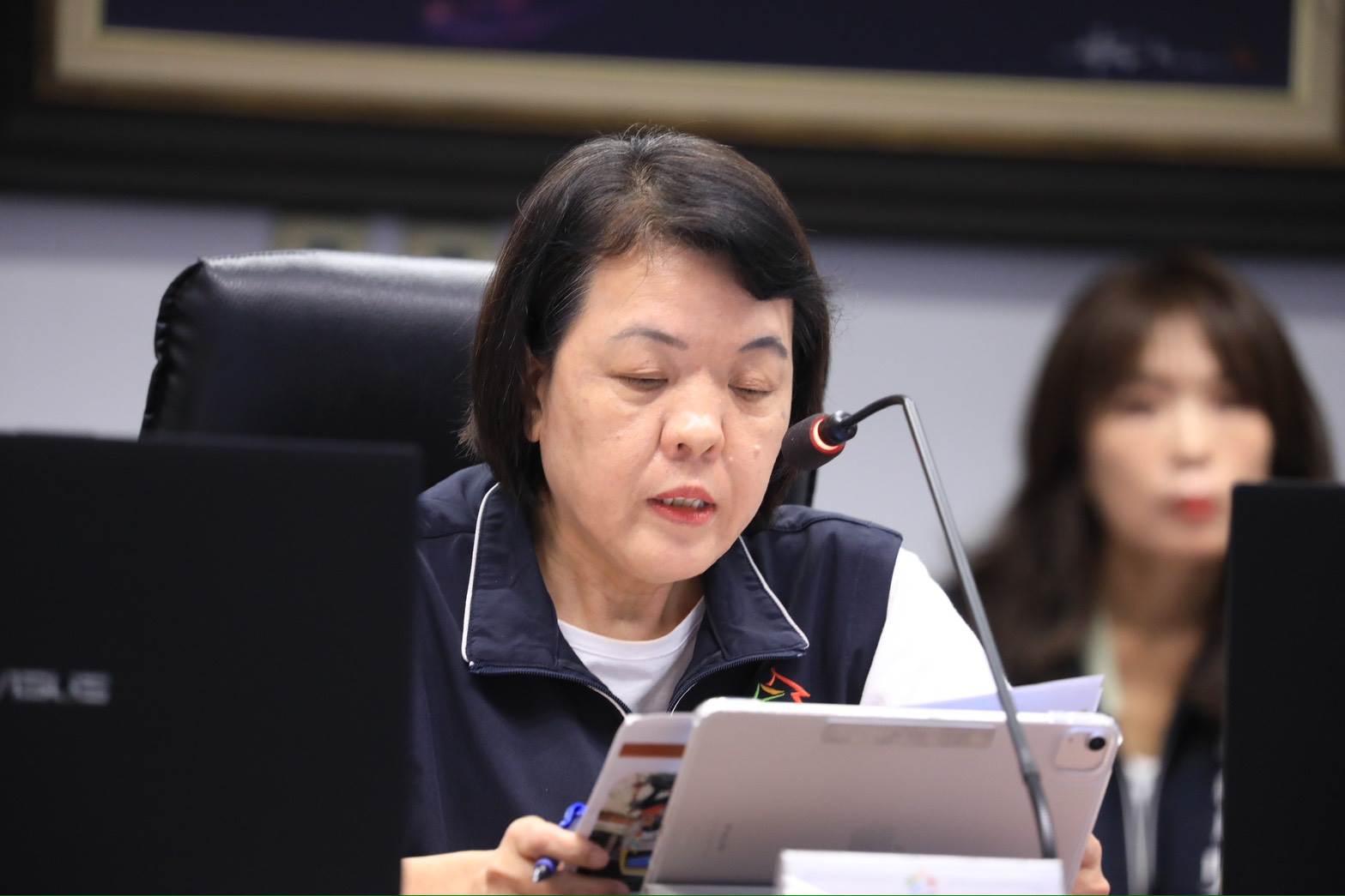 台中市政府勞工局長林淑媛專案報告。