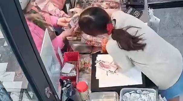 threadsdownloader.com_8b2200.mp4_snapshot_03.20.290