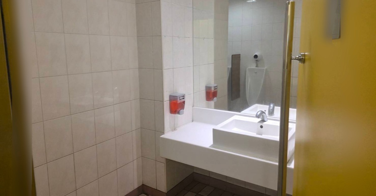 48歲的台積電外包商員工林姓男子，今天被發現陳屍在楠梓一間速食店廁所內。（圖／東森新聞）