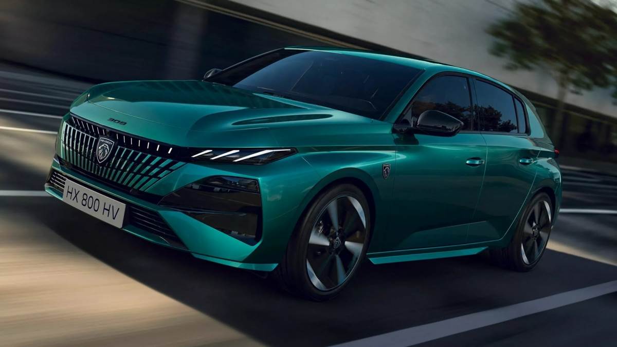 過去以「獠牙」元素為象徵的日間行車燈,現已改為設置於頭燈上方的「三條LED爪痕」所取代。(圖/寶獅提供)