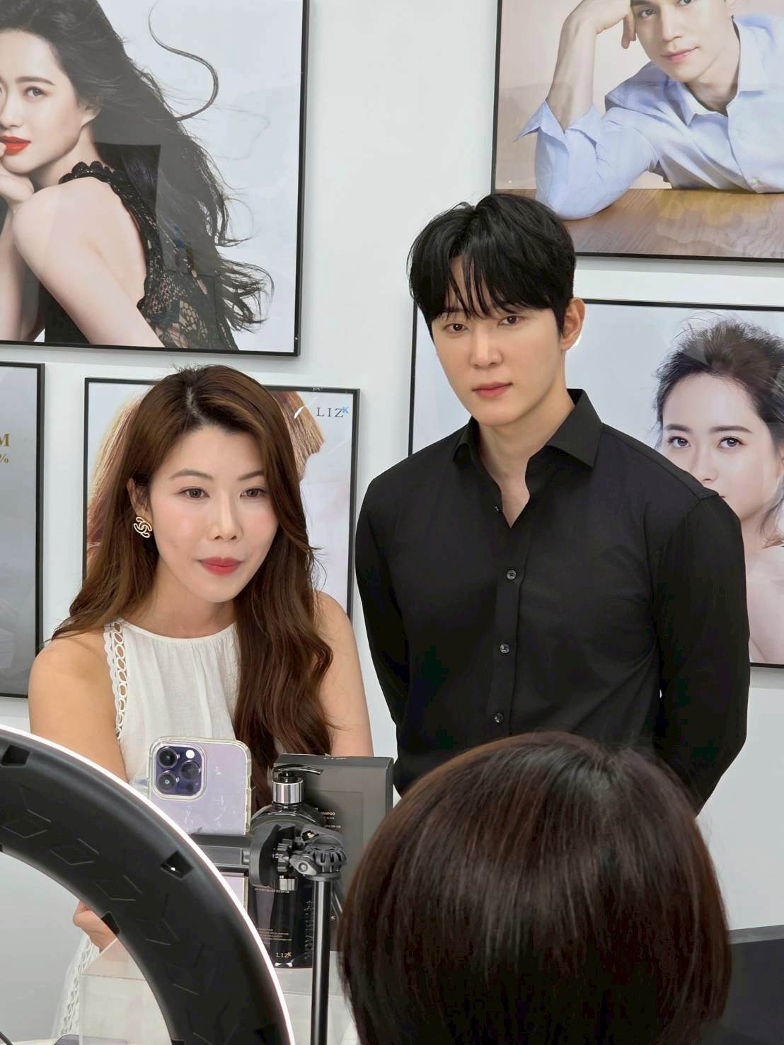 鞠同鎬憑藉正面、溫暖的形象，代言韓國專業養護髮品為契機，將首次線上直播活動獻給台灣人氣直播主NC Baby「雨欣」讓粉絲們相當驚喜。（圖／業者提供）