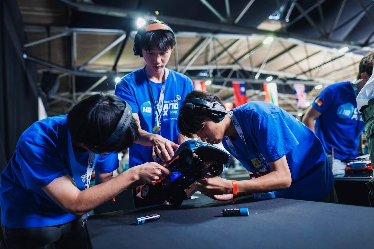 台灣代表隊「中正高工CH2R」於標準組(Stock Class)第二天分組賽完成619圈,勇奪第8名(混合排名第21名)。(圖/聯華新能源提供)