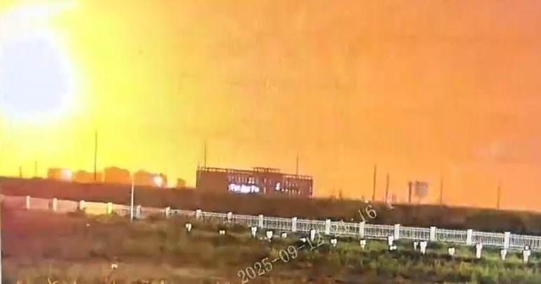 Exxkp4pGgx08roJ6yV72010412001irJ0E010.mp4_snapshot_00.04.266