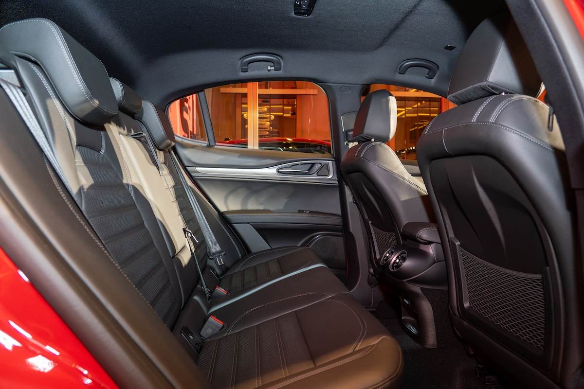 雖然強調性能，但Stelvio的後座空間也有不錯的表現。（圖／林昱丞攝影）