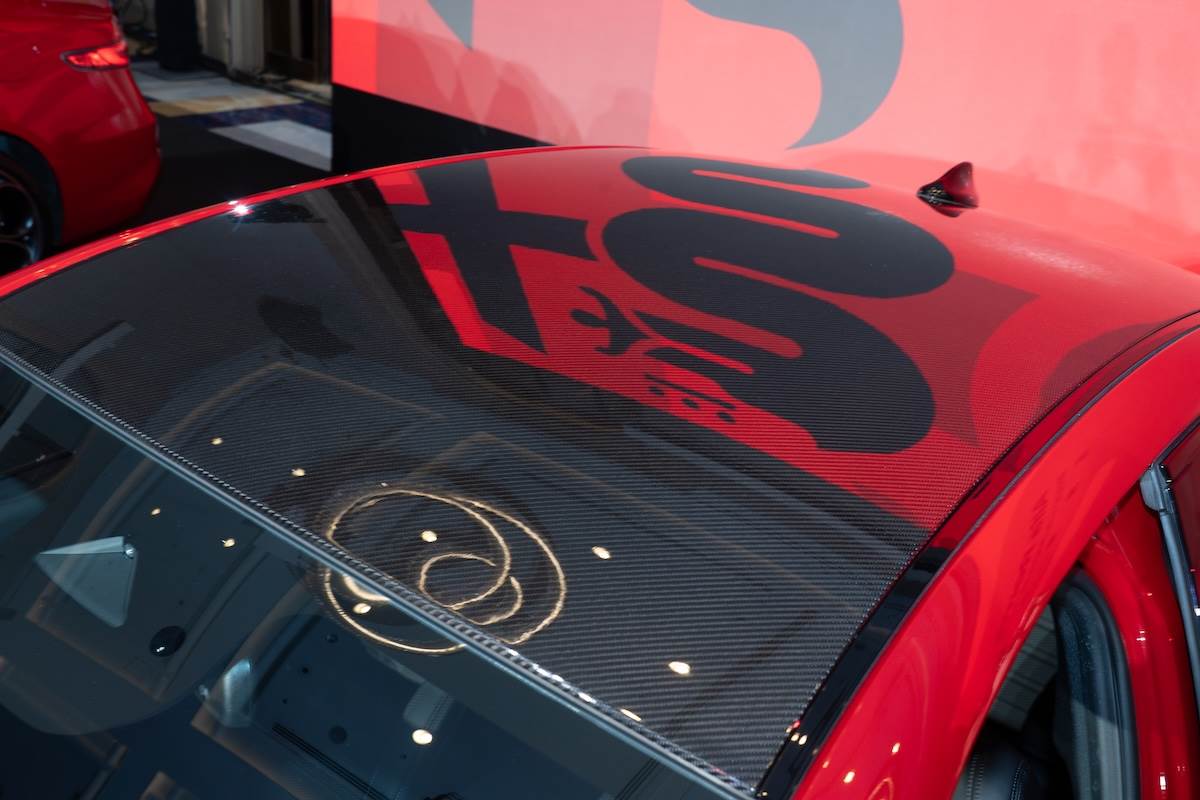 Giulia Quadrifoglio擁有碳纖維車頂。（圖／林昱丞攝影）