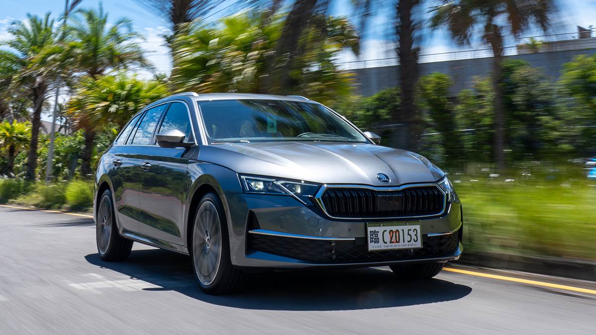 車輛搭載第四代EA888 2.0L TSI渦輪增壓汽油引擎，擁有204匹最大馬力與320Nm峰值扭力，動力表現較前代提升14匹。（圖／林昱丞攝影）