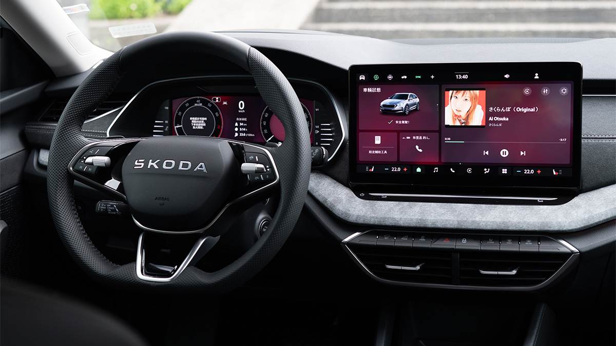 車室內導入InfoSense智慧直覺數位化座艙，配備10吋全螢幕全彩數位儀表、13吋觸控資訊娛樂系統與HUD投影式平視顯示器。（圖／林昱丞攝影）