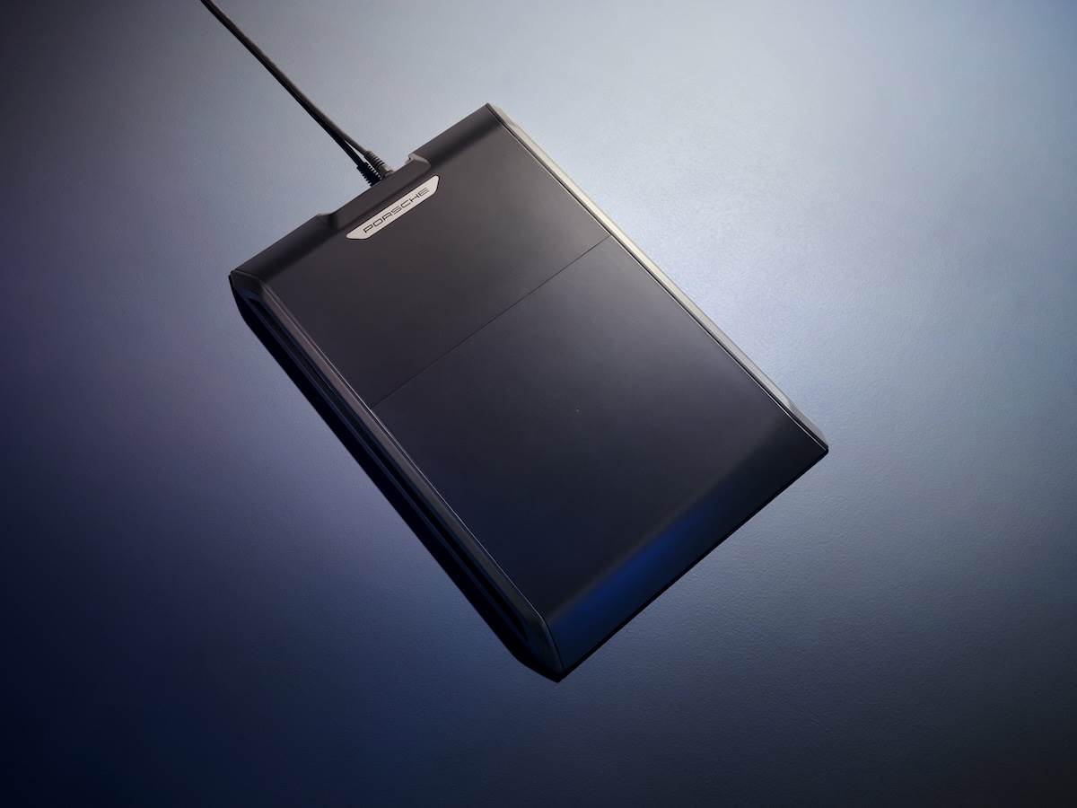 保時捷在慕尼黑IAA Mobility車展上，帶來11 kW單一基座感應充電系統——Porsche Wireless Charging。（圖／Porsche提供）