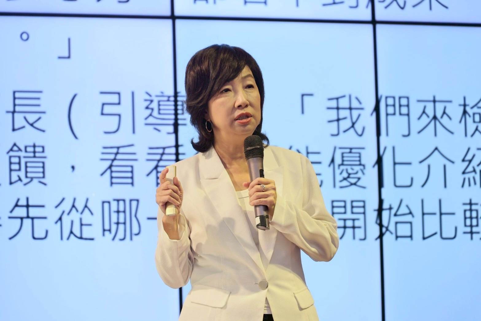 邀請到公關教母—世紀奧美公關創辦人丁菱娟進行演講。（圖／住商菁英會提供）