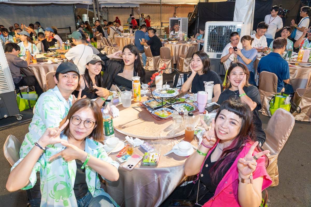 Gogoro車友一起來參加「快閃高雄港 百GO夜行」活動。(圖/林昱丞攝影)