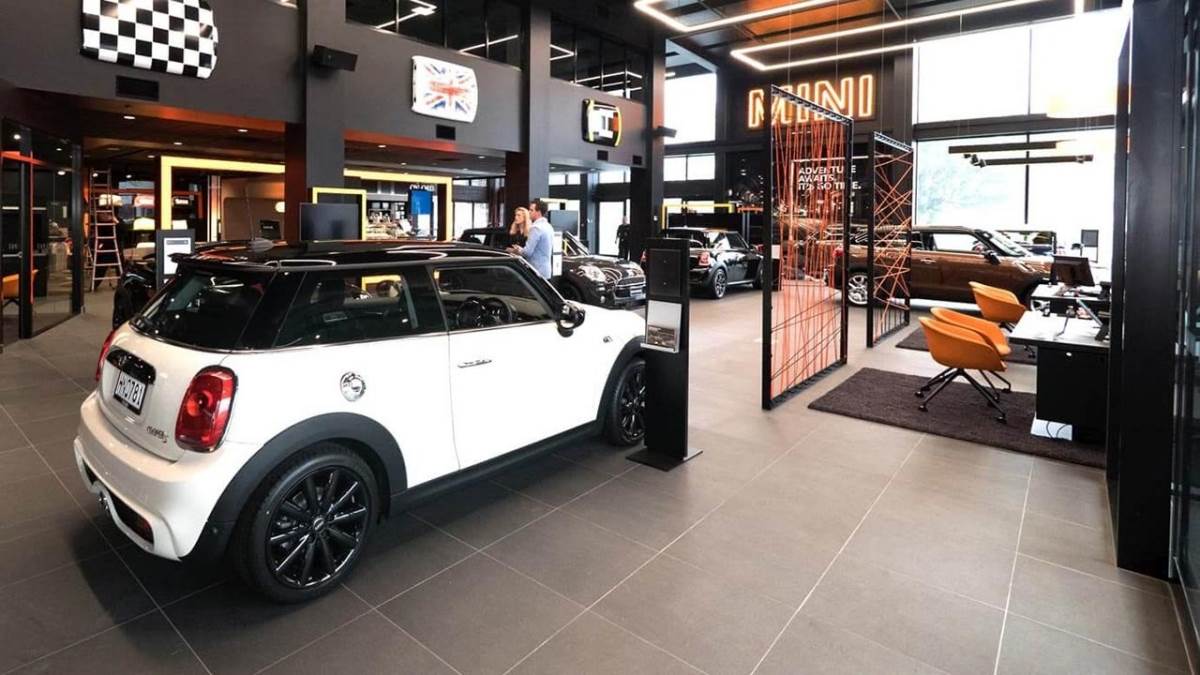 Mini品牌已經在義大利、瑞典與波蘭等20個國家開啟直銷模式，而不論是客戶或是經銷商的反應都相當正面。（圖／BMW提供）