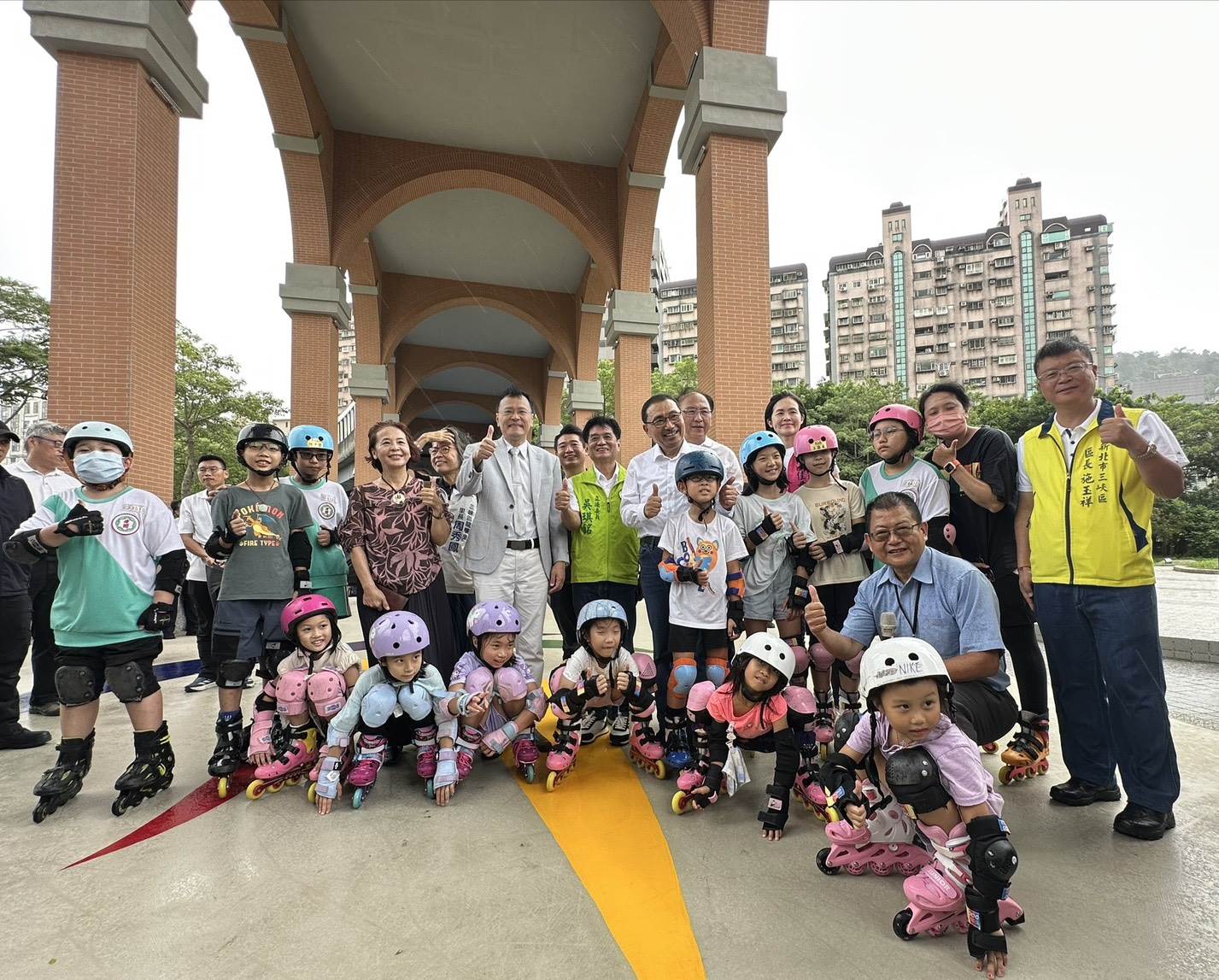 建國國小溜冰社體驗橋下溜冰空間