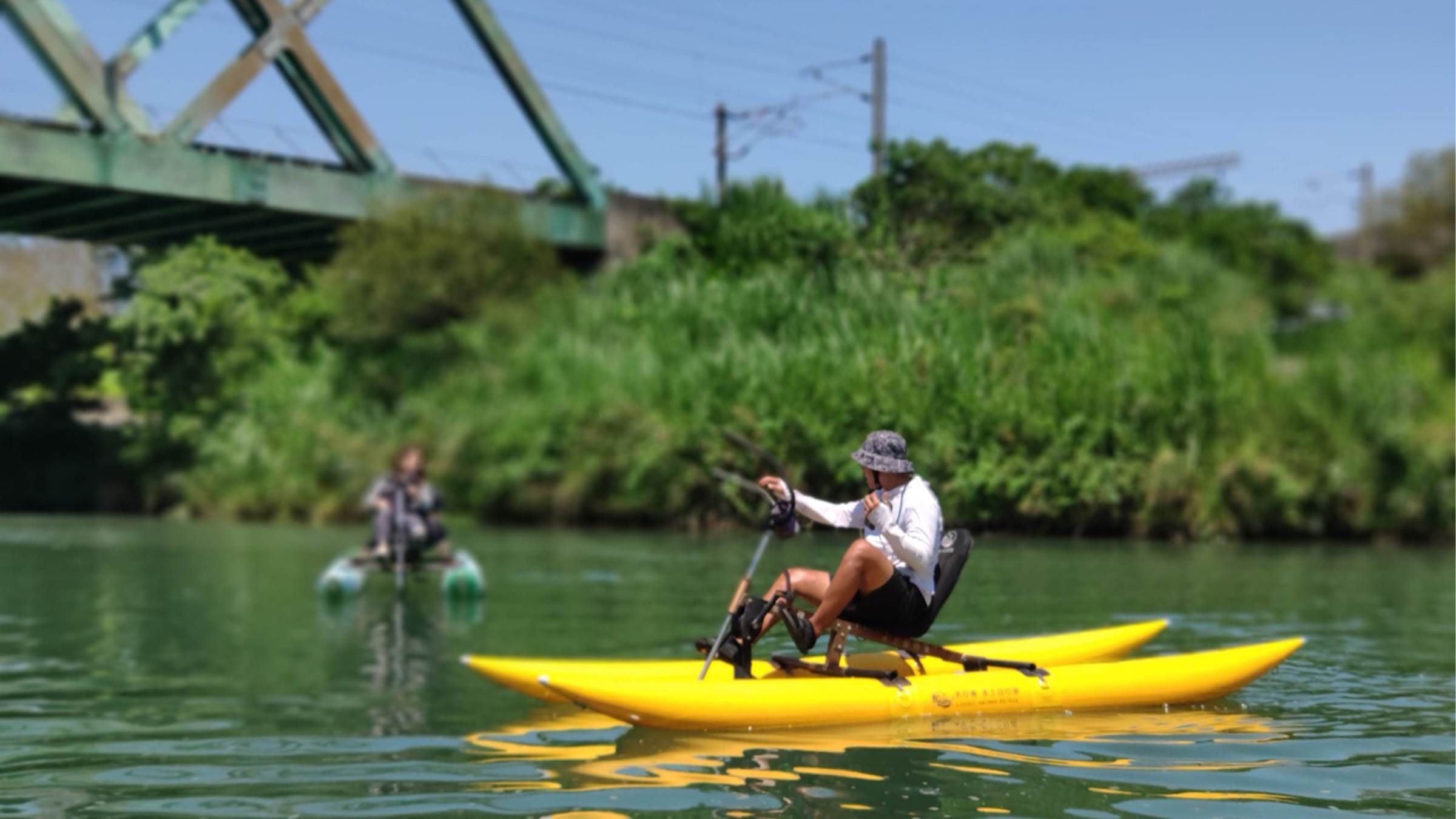 水上自行車輕鬆上手，低碳環保又能近距離觀察水域生態。（圖／業者提供）
