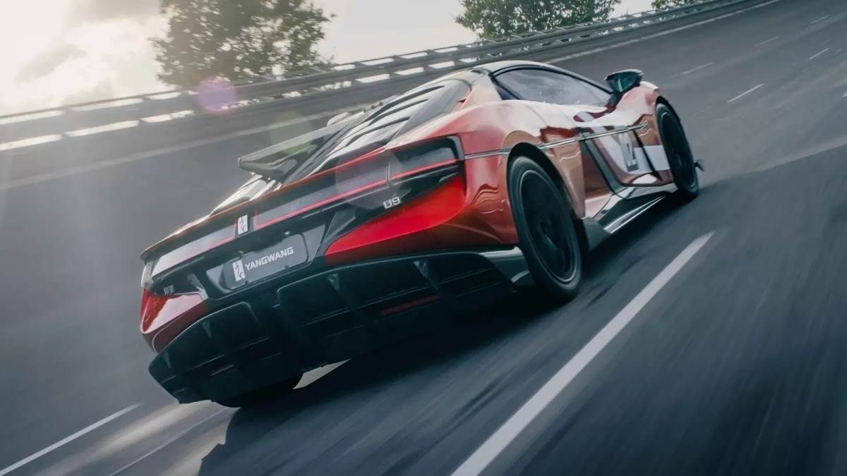 U9 Xtreme採用四電動馬達動力配置，總輸出功率接近3,000匹馬力，並且使用1,200V的電氣架構。（圖／比亞迪提供）