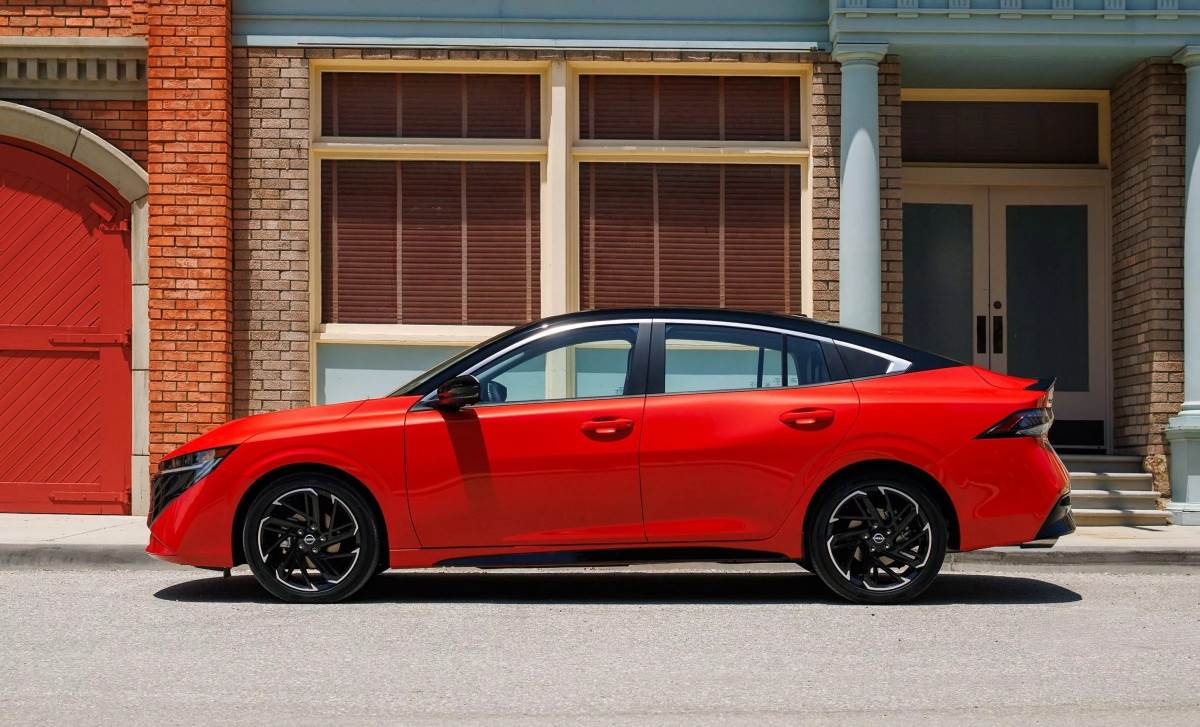 車輛在尺碼上沒有太大變化，但是在外觀的改變非常明顯，整體而言符合時下的設計趨勢。（圖／日產提供）