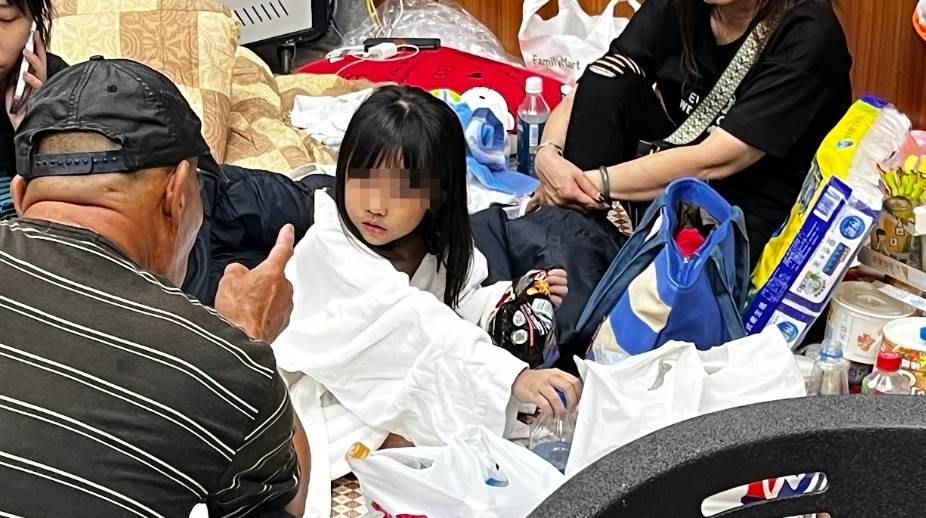 小沂奇蹟獲救。（圖／東森新聞）