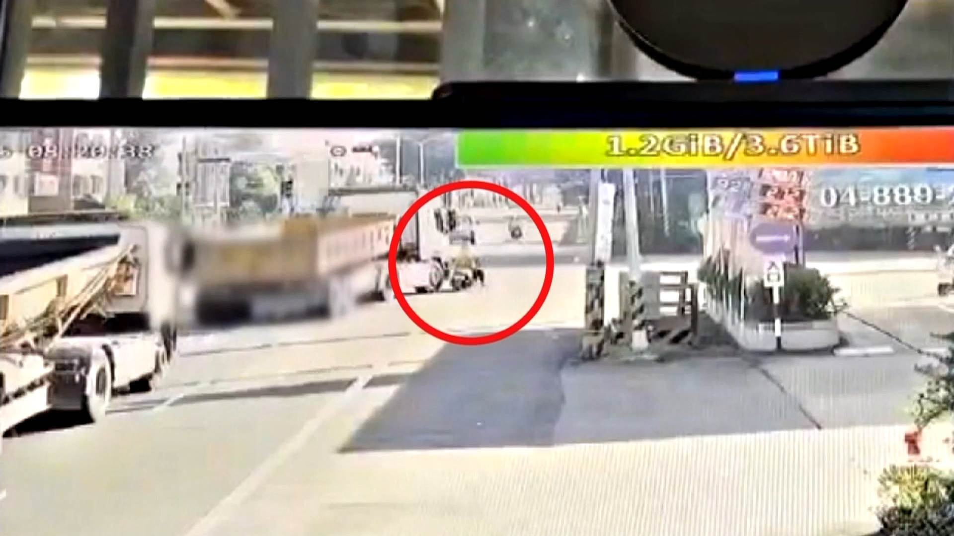 #1_Channel 3---2025_09_26---09_50_40---H264  8 bit---164---split052.mp4_snapshot_09.08.011