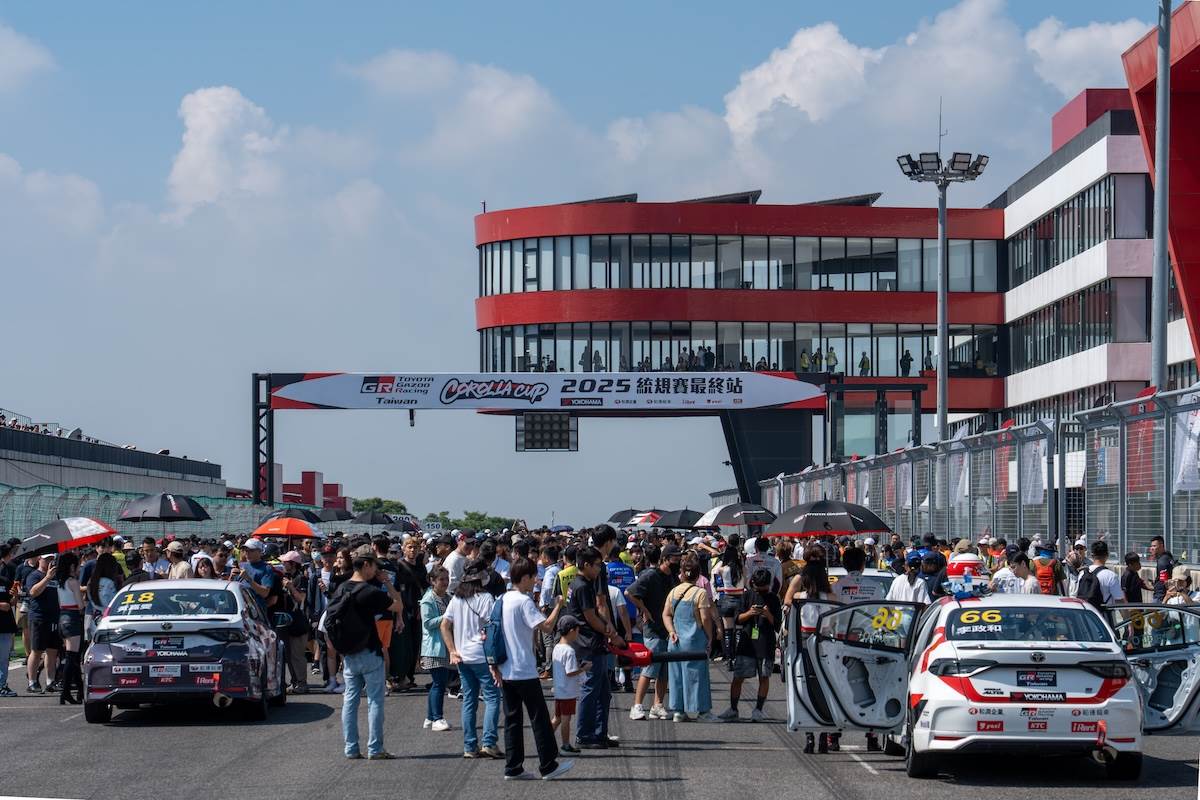 MORIZO表示，「大家是要買票入場來看的，賽車比賽可以吸引這麼多觀眾，坦白講，我是有一點嚇到。」（圖／林昱丞攝影）