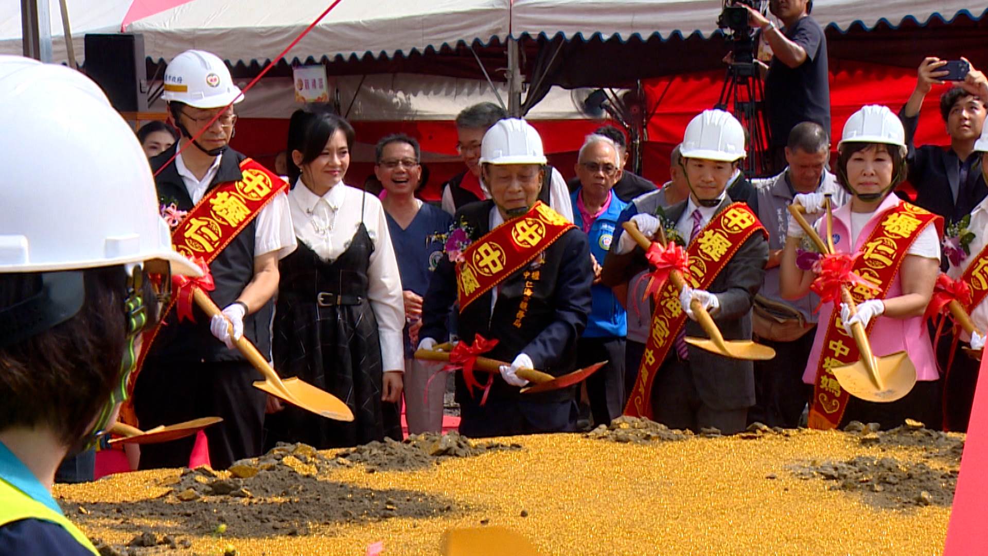 新聞跨螢2024_數位專案.00_01_43_20.Still023