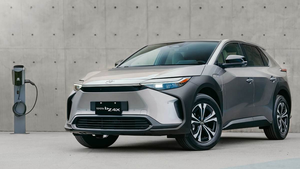 日本消費者對於充電基礎建設不足相當擔憂,因此對於純電動車的購入慾望並不高。(圖/豐田提供)