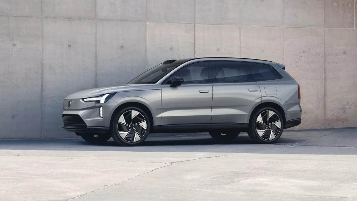 針對EX90提供了入門的單馬達車型，同時雙馬達性能車型提升動力表現，現在擁有670匹的最大馬力。（圖／Volvo提供）