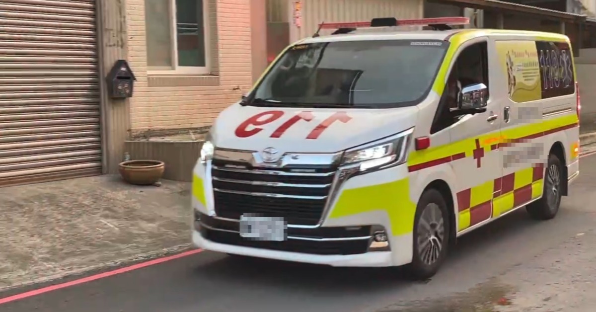 彰化71歲男自撞電線杆倒地，再被後方車輛撞。（示意圖／東森新聞）