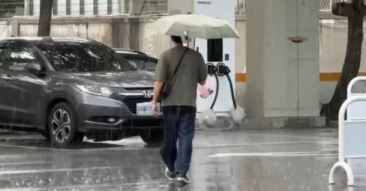 下週末（19、20日）起第二波東北季風將南下，北部與東北部地區氣溫將明顯下降。（圖／東森新聞）