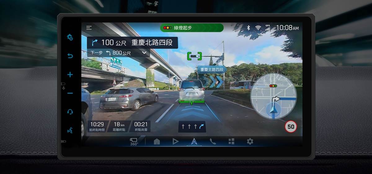 AR擴增實境功能可於靜止時偵測前車動態,提供「前車駛離提醒」;於路口處偵測紅綠燈號誌的變化時,即時發出「綠燈起步」提醒或「紅燈注意號誌」等提示。(圖/Garmin提供)