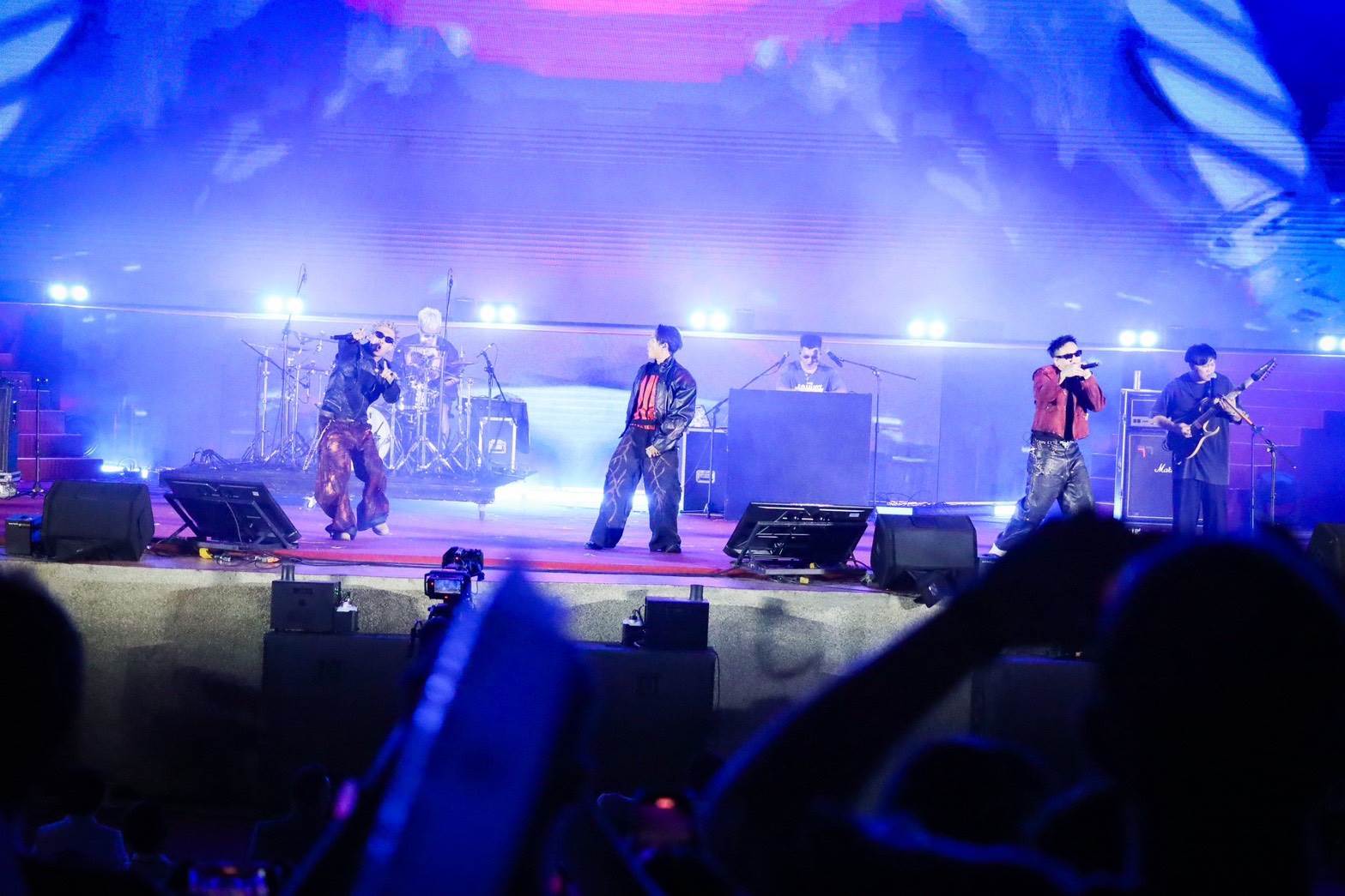 玖壹壹為國慶晚會畫下完美句點_0