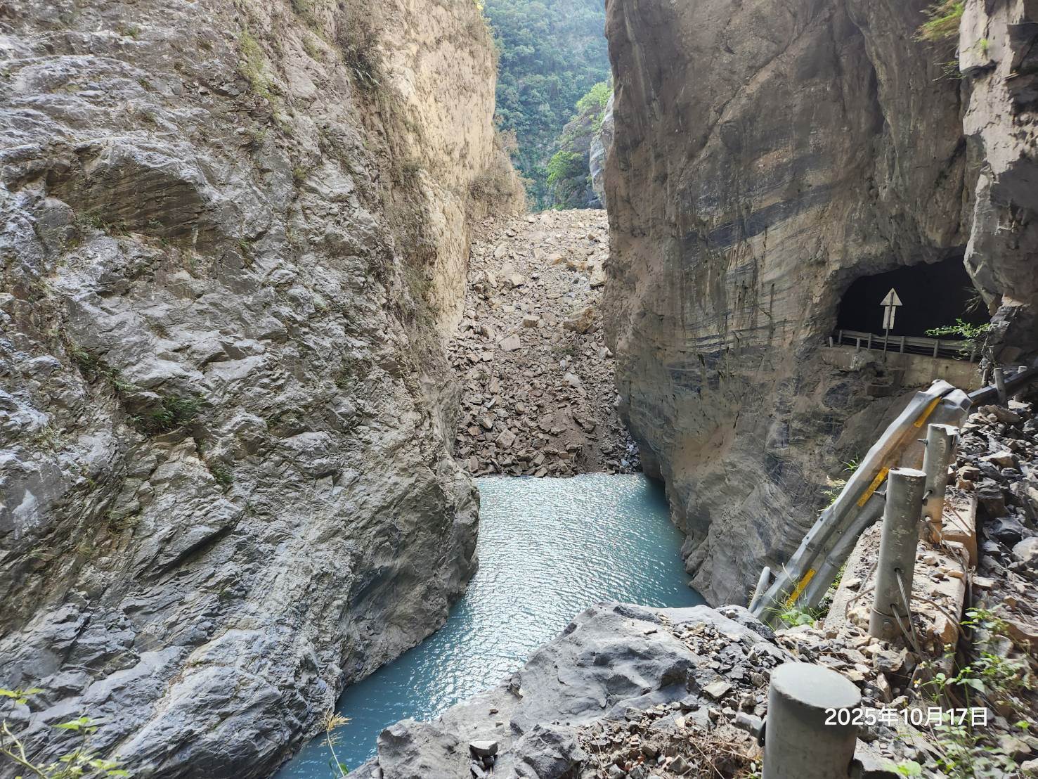 c5503273-1141-444a-827d-4dbe6e41ab23