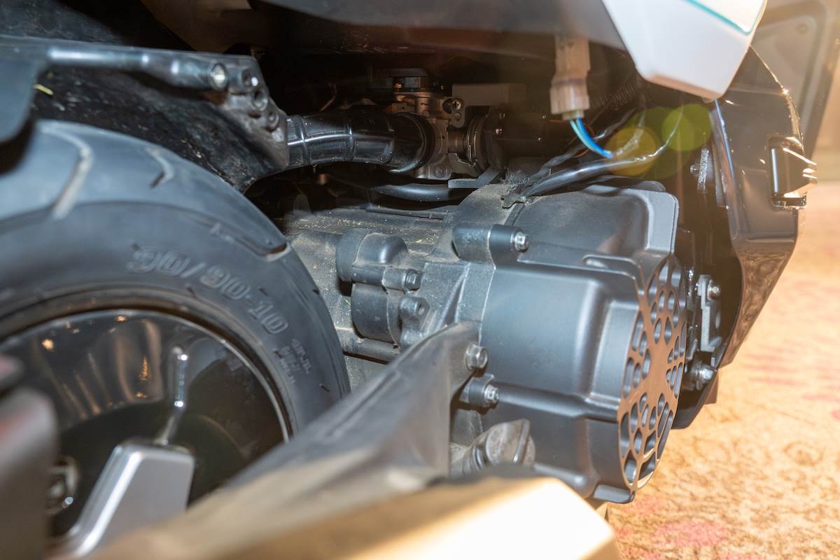 PE3在單次加滿油(3公升)及電池已充滿電狀況,總續航里程可達約325公里。(圖/林昱丞攝影)