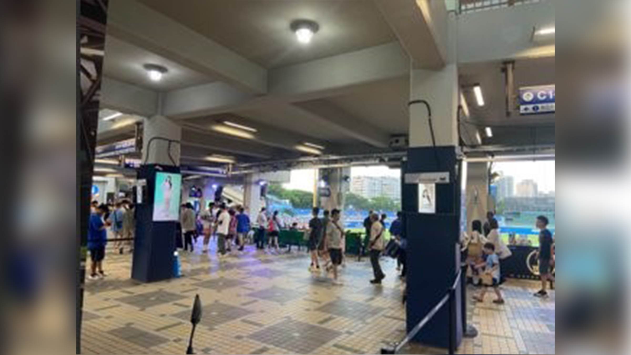 Legalon結合<a href='/search/tags/富邦/' target='_blank'>富邦</a>悍將主場DOOH戶外媒體，讓「保健」成為可參與、可體驗的生活文化。（圖／業者提供）