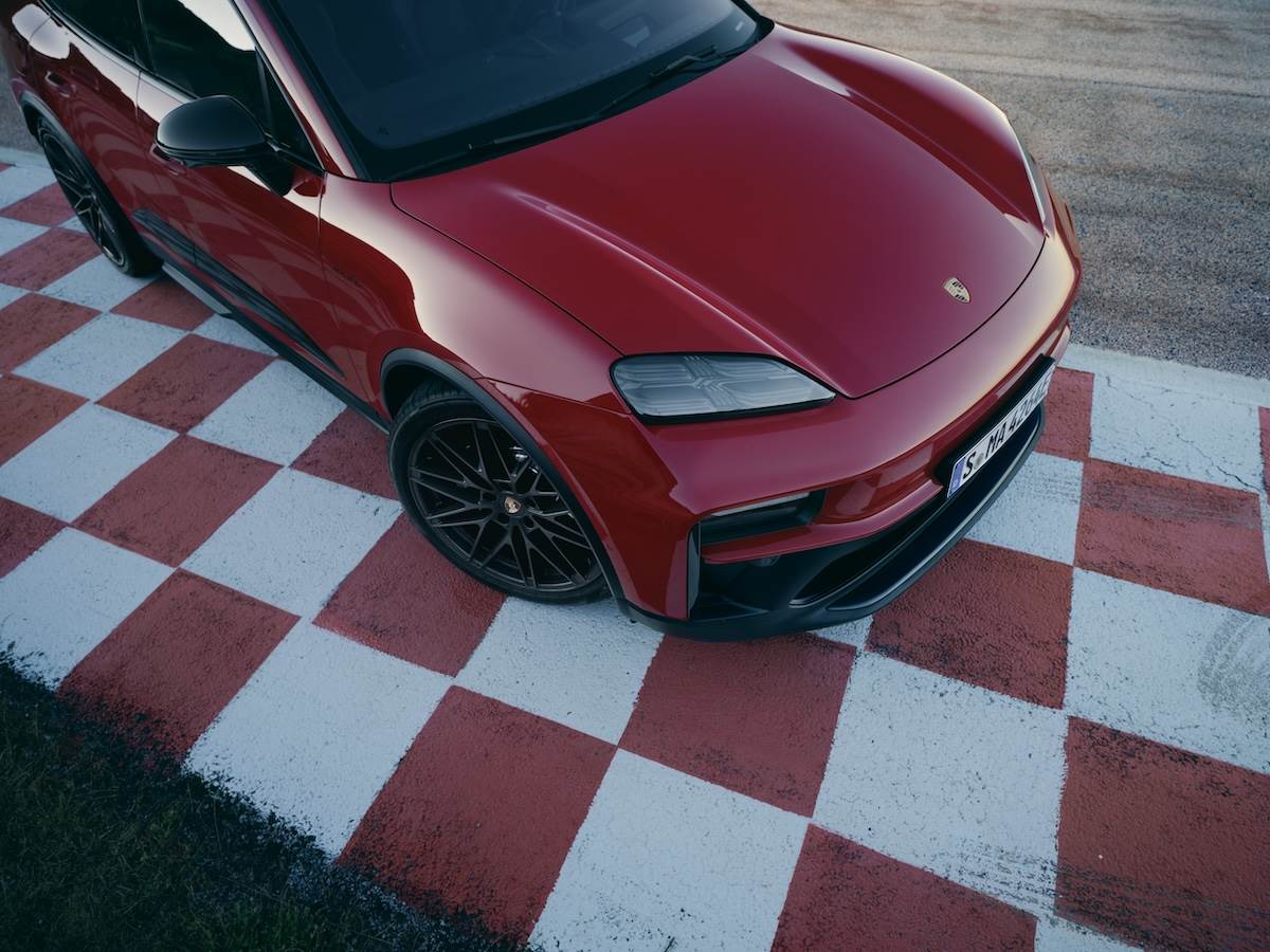 Macan GTS標配21吋Macan Design輪圈施以煤灰色烤漆（Anthracite Grey），另可選配相同配色的22吋RS Spyder Design輪圈。（圖／Porsche提供）